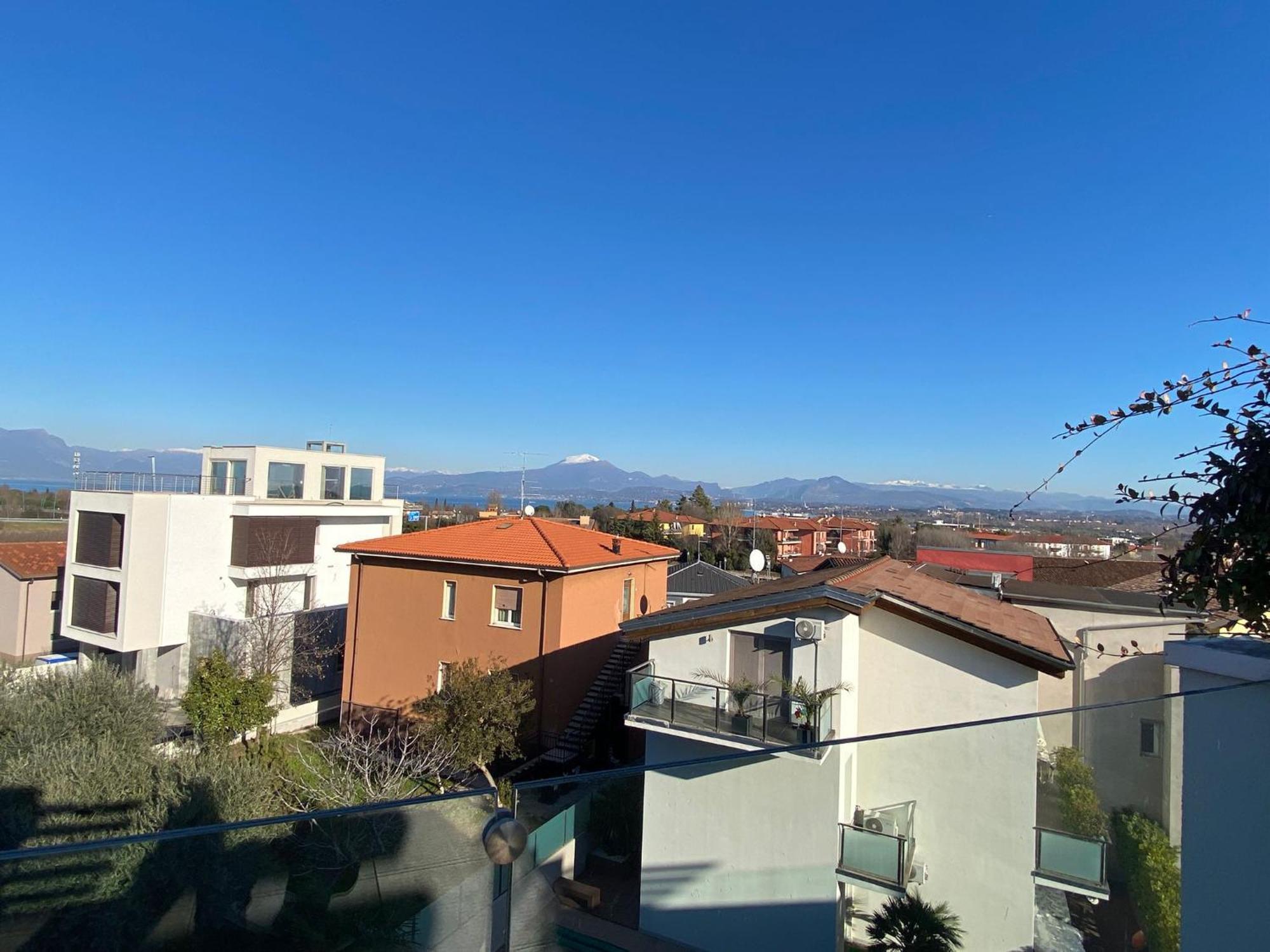 The Terrace On The - With Pool Appartamento Peschiera del Garda