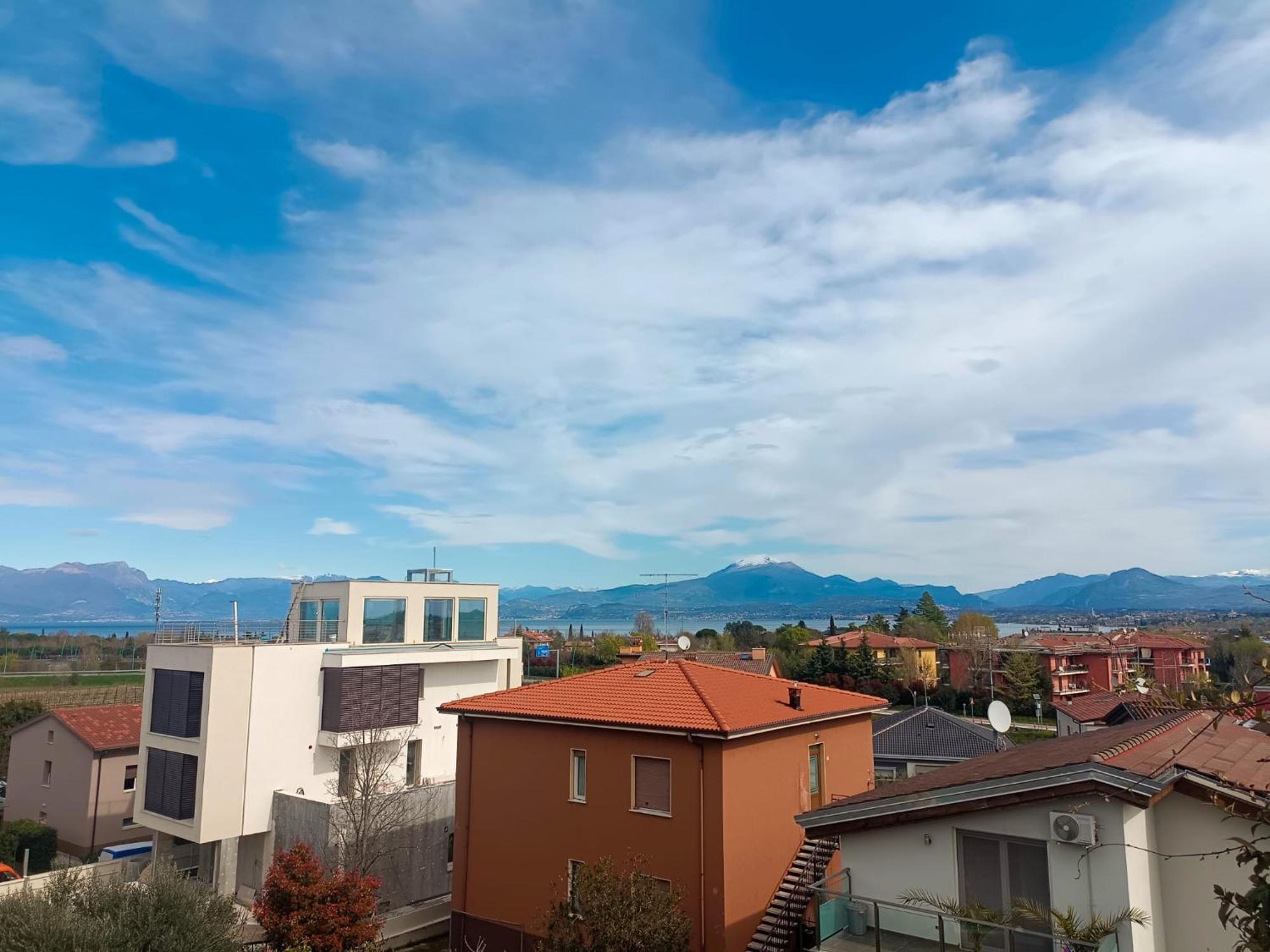 The Terrace On The - With Pool * Peschiera del Garda