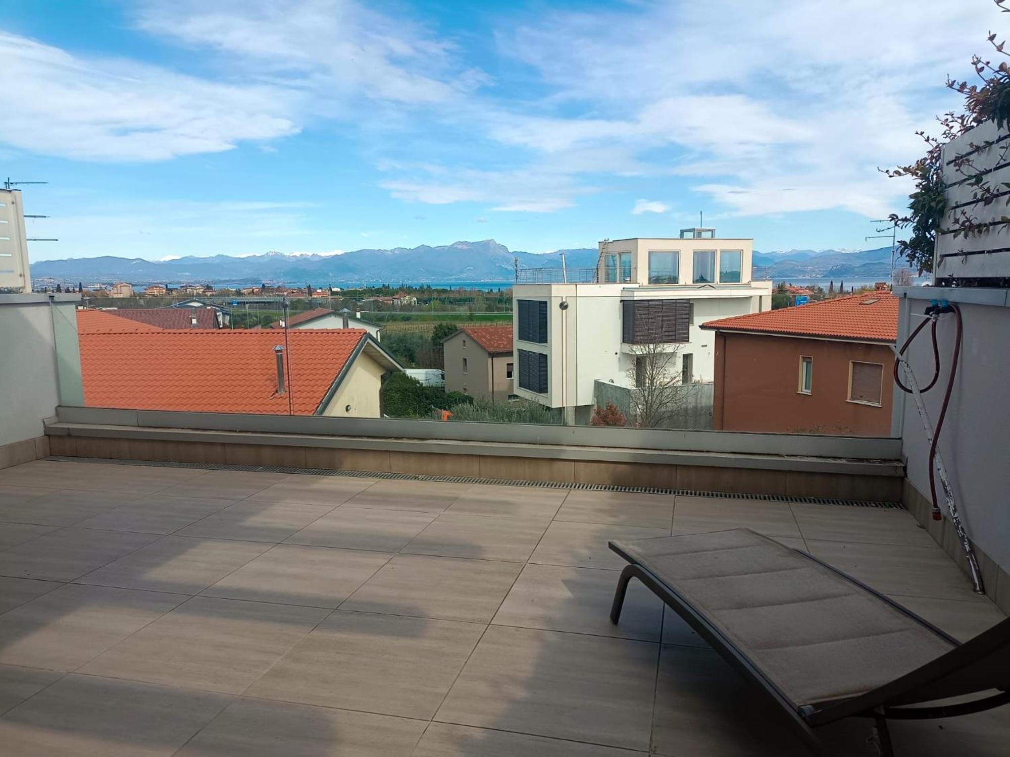 The Terrace On The - With Pool Appartamento Peschiera del Garda